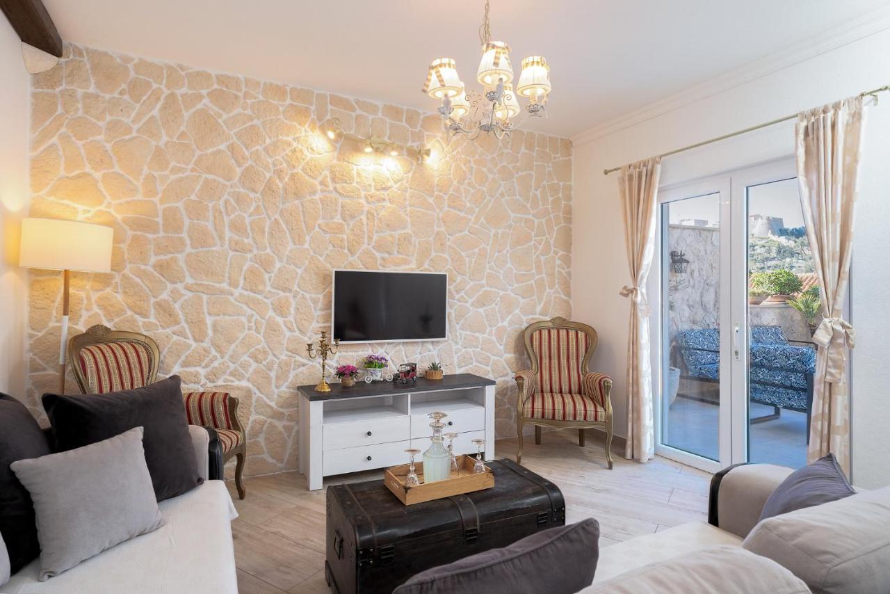 Villa Capitis In The Center- Luxury Apartment With Swimming Pool Hvar Town Zewnętrze zdjęcie