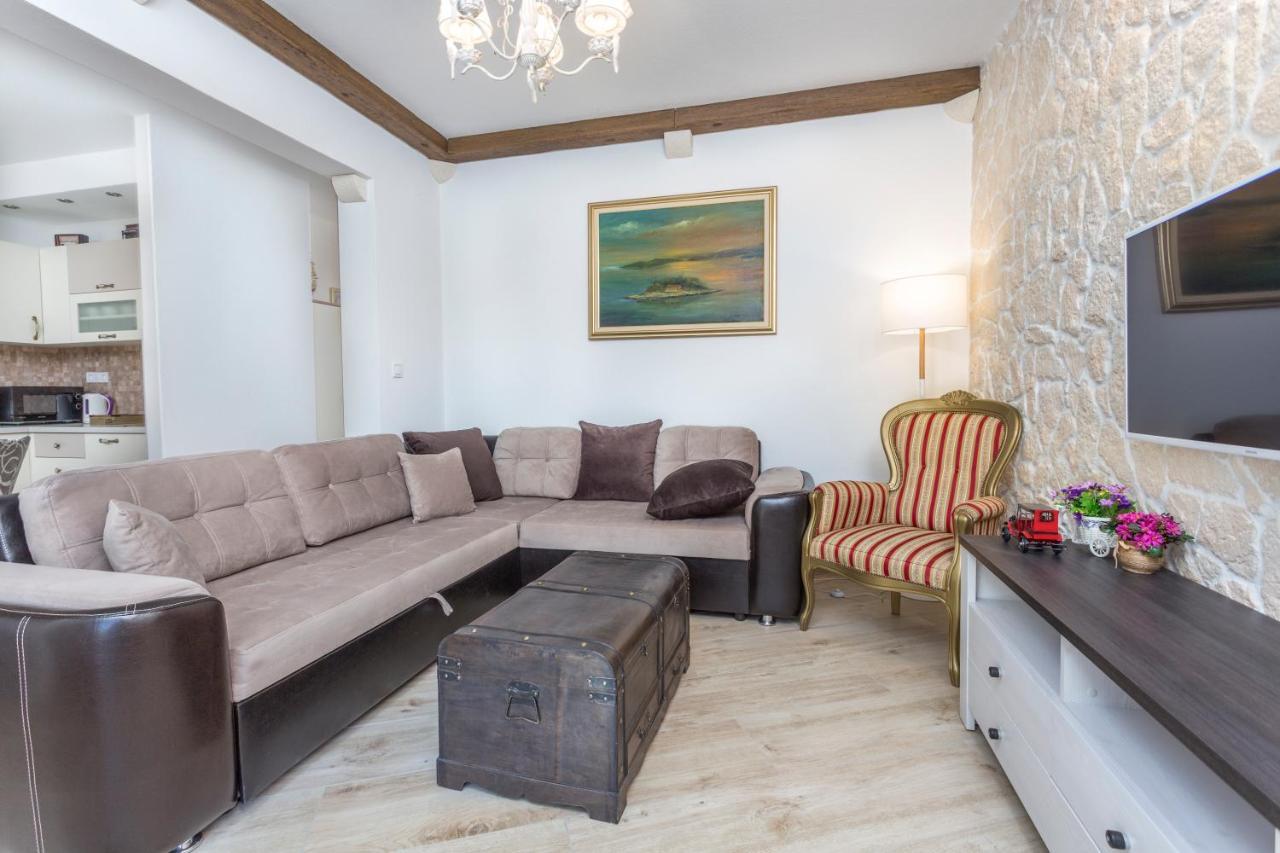 Villa Capitis In The Center- Luxury Apartment With Swimming Pool Hvar Town Zewnętrze zdjęcie